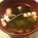 しめじと油揚げ、もやしのお吸い物